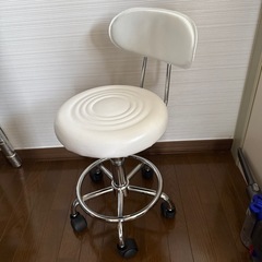 【買ったばかり美品】回転、高さ調節、椅子の画像
