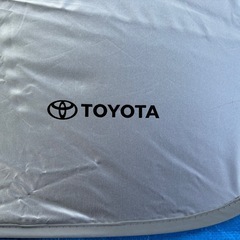 トヨタ純正 サンシェード TOYOTAロゴ入 フロント フロントガラス 日よけ 収納袋 ランクル200 ランドクルーザー 200系 UZJ200W URJ202W 中古の画像