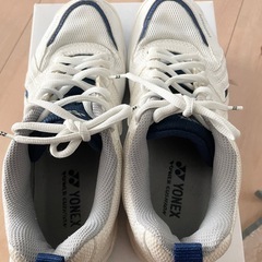 ヨネックス　シューズ　23.5cmの画像