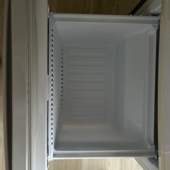 SHARP冷蔵庫の画像