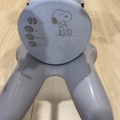タカラトミー折りたたみベビーベッドにも対応♪ やわらかガラガラメリープレミアム スヌーピーの画像