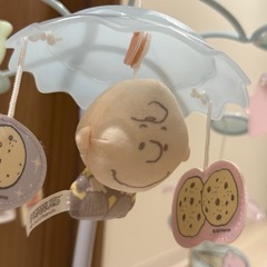 タカラトミー折りたたみベビーベッドにも対応♪ やわらかガラガラメリープレミアム スヌーピーの画像