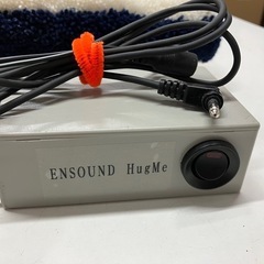  2508-055 ENSOUND HugMe 抱っこスピーカー 付属品有りバラ売り不可 通電確認済み キズ汚れ有りの画像