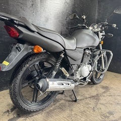 ★支払い総額7.8万円★走行テスト済み！現車確認可能♪スズキ EN125 激安125MT入荷しました♪エンジンガード付き！リアキャリア付き！の画像