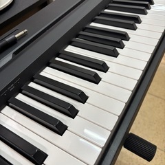 ヤマハ 電子ピアノ P-45 2021年製 台、椅子付きの画像