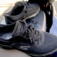 SKECHERS 黒 ブラック スニーカー スケッチャーズ 23.5の画像
