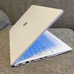 NEC　LAVIE N15 N1575/CAW (Core i7-1165G7/16GB/SSD・512GB/PC-N1575CAW）パールホワイトの画像