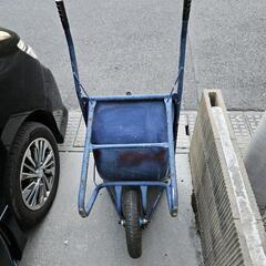 一輪車(猫車)ノーパンクタイヤが付いてますの画像