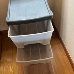 ３段衣装ケースの画像