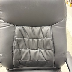 【無料】①「PUレザー ハイバック オフィスチェア（肘掛け・キャスター付き）劣化あり」 の画像