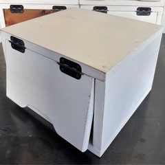 中古◆木製◆扉付き収納ボックス◆パイン材◆４点ありの画像