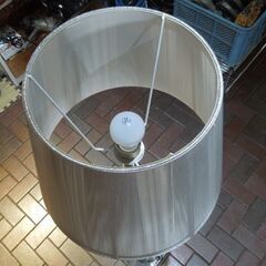 遠藤照明 フロアランプ ホワイトブロンズメッキ 高さ約154cm スタンドライト シルバー EF-4452S 2008年製 ランプ 照明 札幌市東区 新道東店の画像