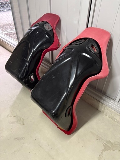 Rennsport（レンシュポルト）のフルバケットシートだと思います。