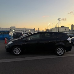 プリウスアルファ 7人 2013の画像
