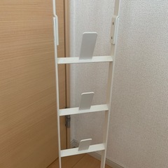 ダイソン掃除機スタンドの画像