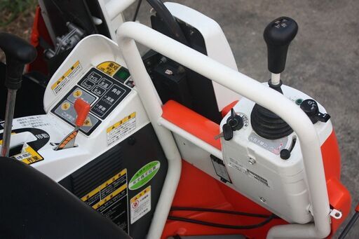 SOLD OUT】クボタ 2024 コンバイン 2条刈 ER211 全面刈 10.5馬力