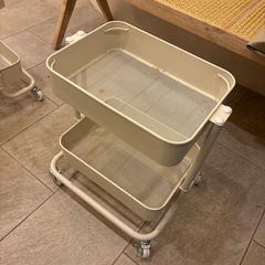 スチールラックの画像