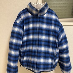 supremeリバーシブルダウンの画像