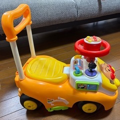 アンパンマン車【無料】の画像
