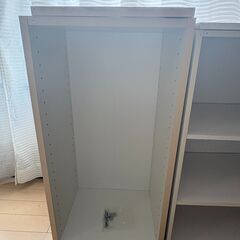 【無料】ニトリ 白カラーボックス2個セット（手渡し／片方キャスター付き）の画像