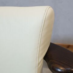 ASAHI(アサヒ)の風早 ダイニングチェアです。出入りに便利な回転機能付きのLDチェア。和のテイストにピッタリの1人掛けソファは丸みのあるアームと背もたれがからだにフィットして座り心地も抜群♪の画像