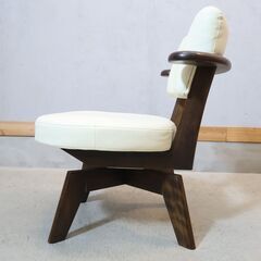 ASAHI(アサヒ)の風早 ダイニングチェアです。出入りに便利な回転機能付きのLDチェア。和のテイストにピッタリの1人掛けソファは丸みのあるアームと背もたれがからだにフィットして座り心地も抜群♪の画像