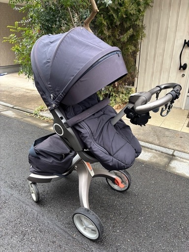 ぴ*ろ様 ストッケエクスプローラー　イージーゴーチャイルドシートとセット　新生児 ストッケエクスプローラー イージーゴーチャイルドシートと