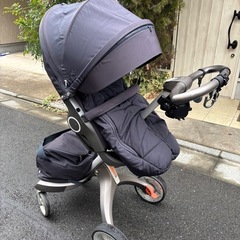 ストッケエクスプローラー　イージーゴーチャイルドシートとセット　新生児より使用可の画像
