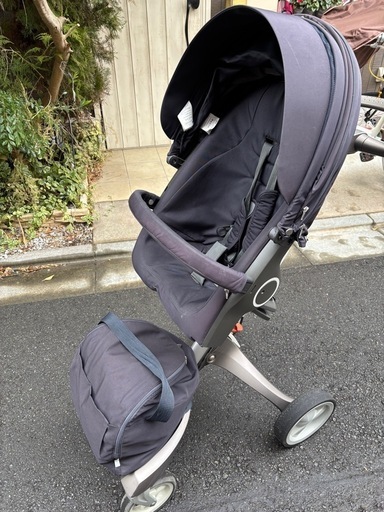 ストッケエクスプローラー　イージーゴーチャイルドシートとセット　新生児より使用可
