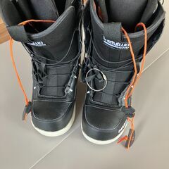 ThirtyTwoのスノボブーツの画像