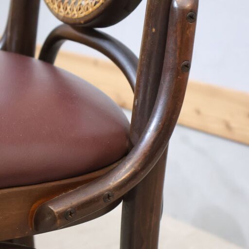 maruni(マルニ)で取り扱われていたベントウッドチェア2脚セットです