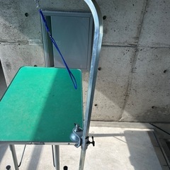 トリミングテーブル アーム付き 小型犬 中型犬 ペット用グルーミングテーブルの画像