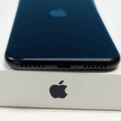 【SIMフリー】iPhone SE 第3世代/64GB/A2782〈MMYC3J/A〉の画像
