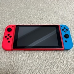 SWITCH 【限定品】　【美品】マリオレッド✖️ブルー➕6,000円の周辺機器の画像
