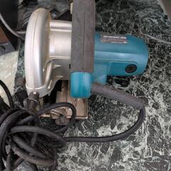 【工具】Makita 5632BLA マルノコ　丸ノコ　165mm 950W　中古　リサイクルショップ宮崎屋住吉店25.8.2の画像