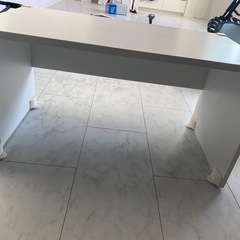 IKEA テーブル　早い方優先の画像