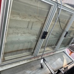 アイスクリームストッカーの画像