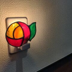 ハンドメイド ステンドグラスライト 椿デザインの画像