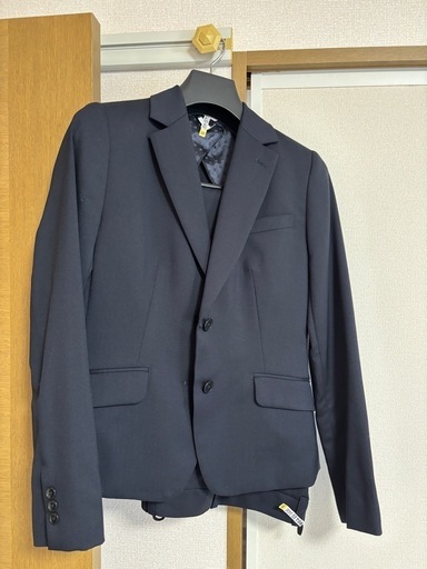 女子就活生向けのリクルートスーツ