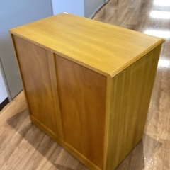 チェスト4段キャスター付き【町田市再生家具】251321の画像