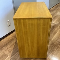 チェスト4段キャスター付き【町田市再生家具】251321の画像