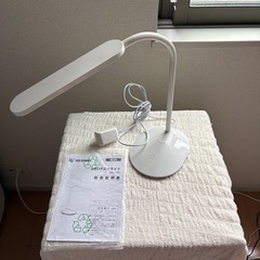 【取引中】アイリスオーヤマ　LED デスクライト　電気　ライト　の画像