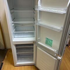 【美品・無料】ハイセンス 175L 冷蔵庫 HR-D1701W ノンフロン冷凍冷蔵庫の画像