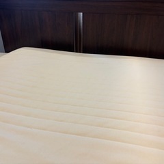 【綺麗】IKEAベット　マットレス付き　
クイーンサイズ　195㎝×160cm　の画像