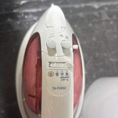 【スチームアイロン】【東芝】クリーニング済み【管理番号10208】野の画像