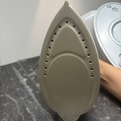 【スチームアイロン】【東芝】クリーニング済み【管理番号10208】野の画像