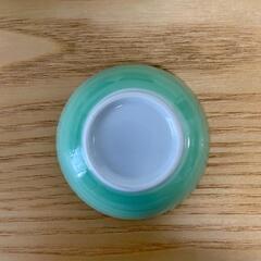 青い花柄の小皿7枚セットの画像