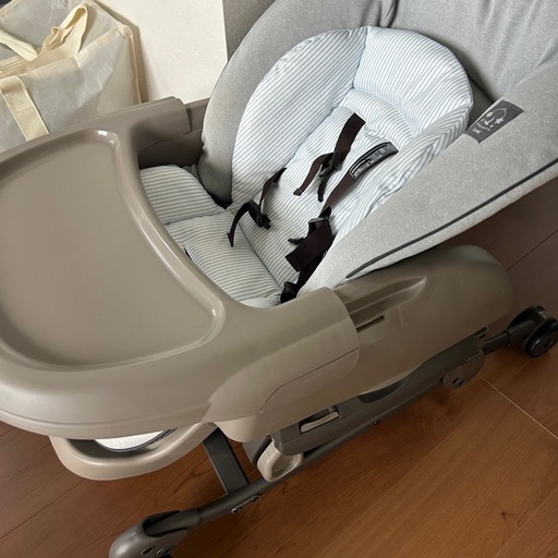 『アカチャンホンポ限定』コンビ　ネムリラ　手動　スイング　グレー コンビ ネムリラ AUTO SWING LM ミントグレー（GL） – オレンジ