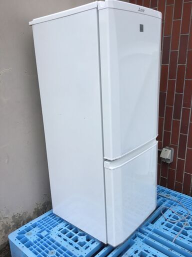 Youchanさん専用☆MITSUBISHI 冷蔵庫 146L Amazon.co.jp: MR-P15C-B(サファイアブラック) Pシリ-ズ 2ドア