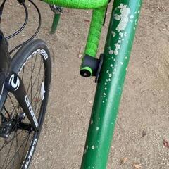 自転車マニアは喉から手が出る程欲しがる 青 ブルー 駐輪 壁立てかけ シリコンマグネット式 自転車スタンド ドロップハンドル対応の画像